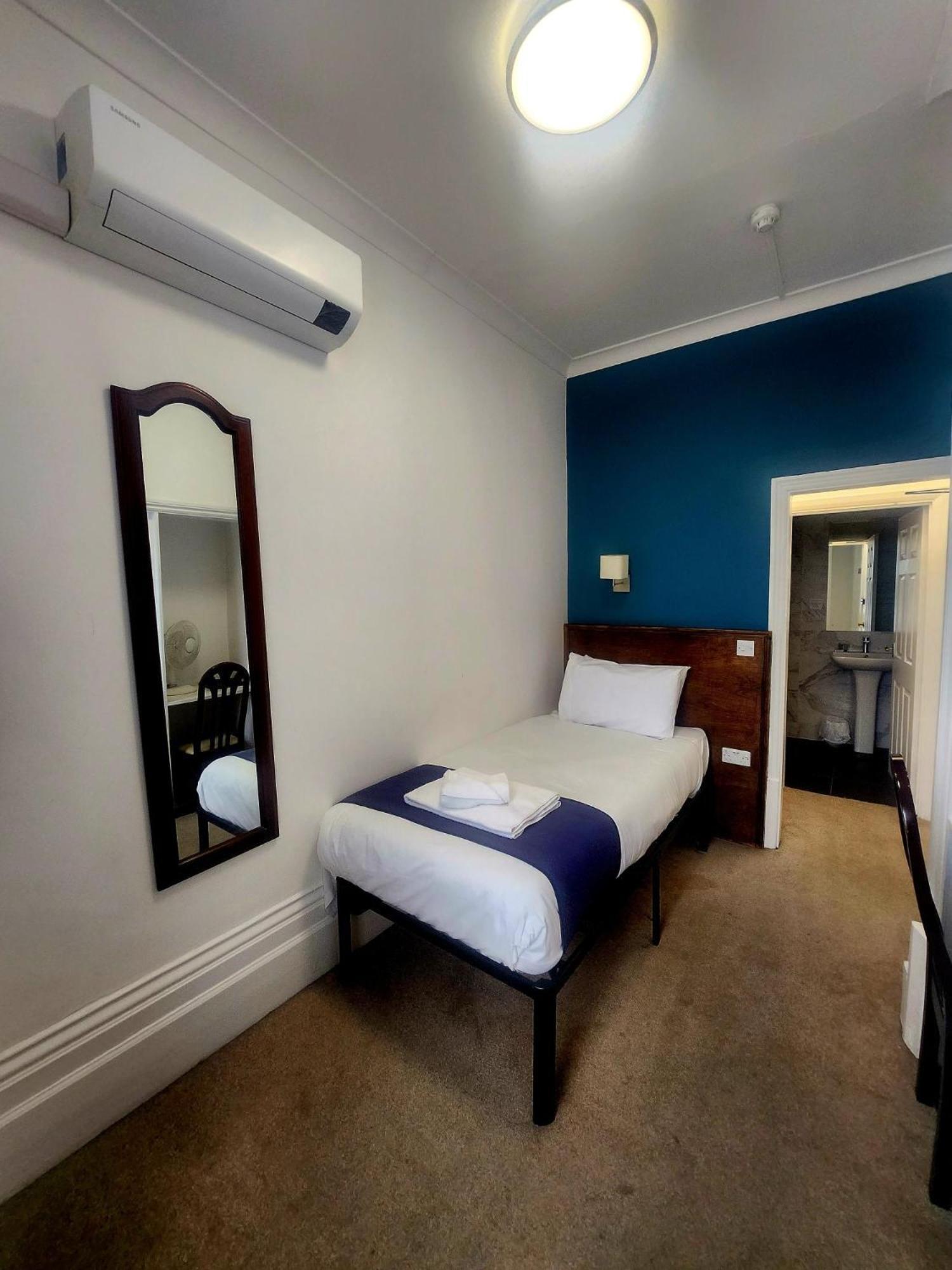Keppels Head Hotel Portsmouth Dış mekan fotoğraf